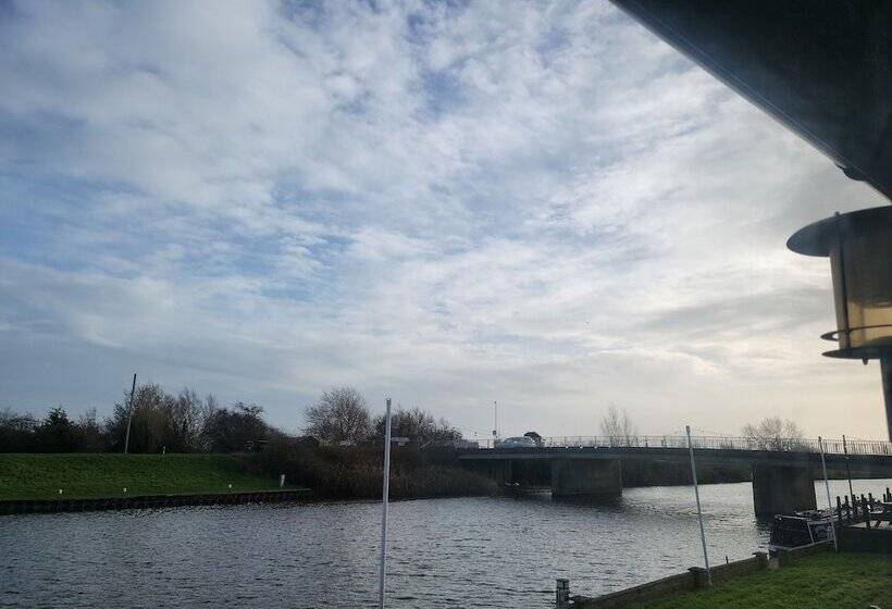 スタンダードルーム, The Swan A Colombo Edition