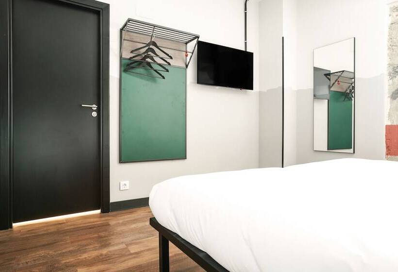 اتاق لوکس, Generator Madrid