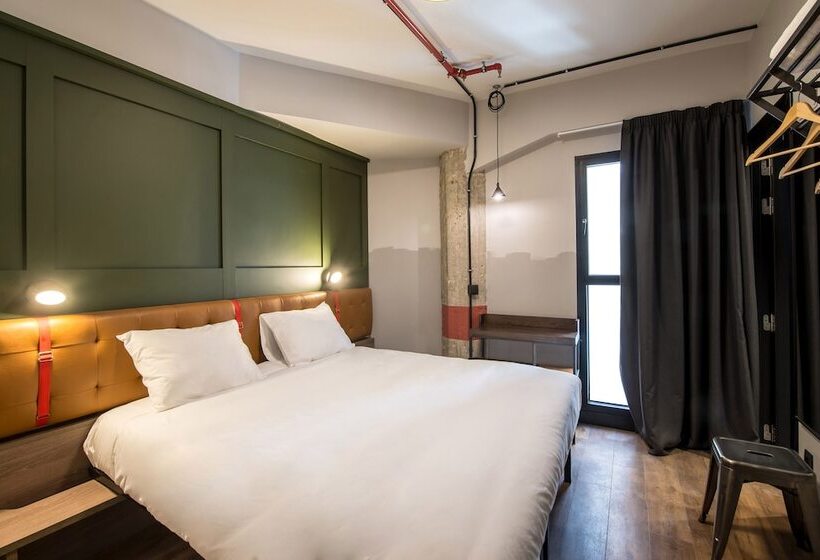 豪华房间, Generator Madrid