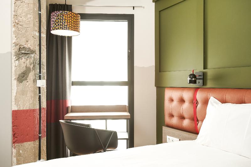 اتاق استاندارد, Generator Madrid