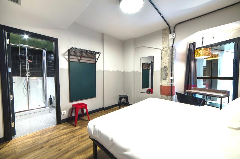 اتاق استاندارد, Generator Madrid