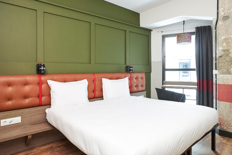 اتاق استاندارد, Generator Madrid