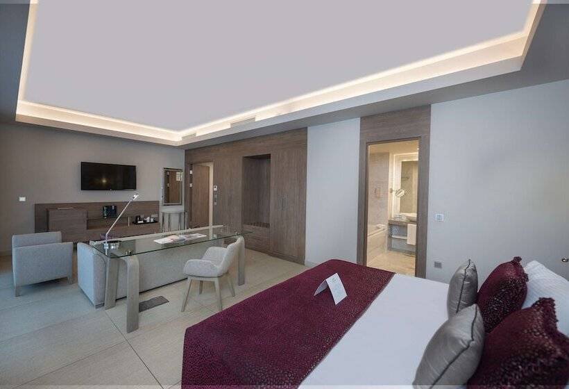 Люкс Семейный 2 Спальни, Concorde Luxury Resort & Casino