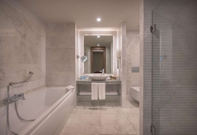 Люкс Семейный 2 Спальни, Concorde Luxury Resort & Casino