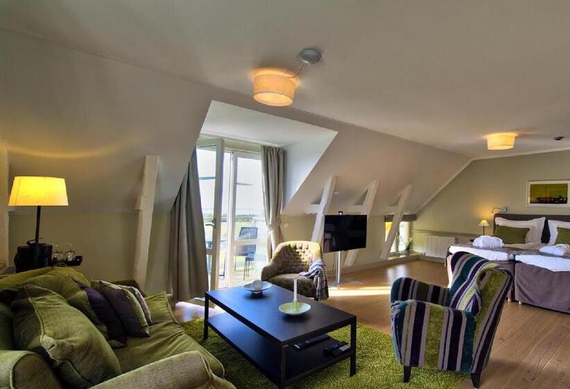 2 Bedrooms Suite Sea View, Ekerum Resort Oland