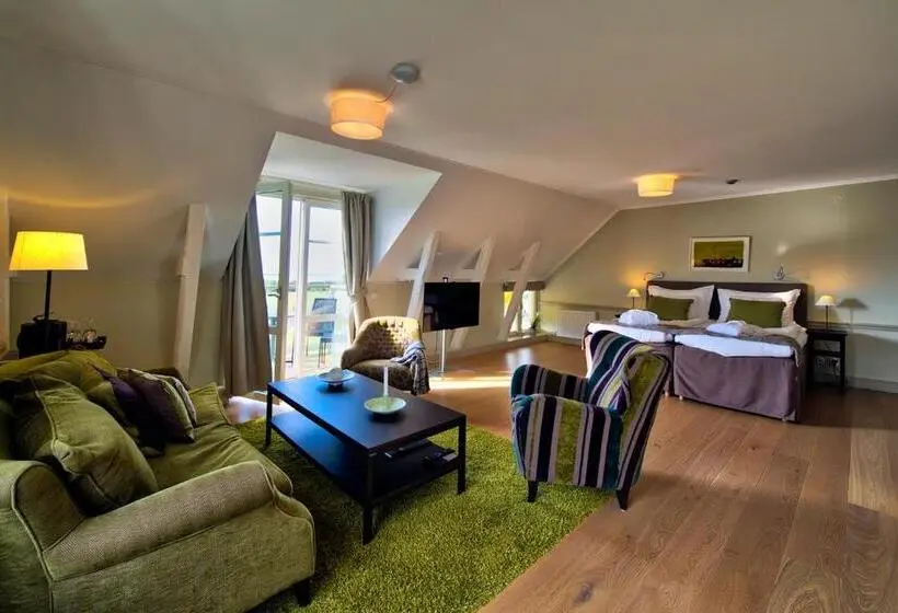 2 Bedrooms Suite Sea View, Ekerum Resort Oland