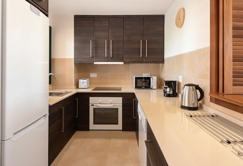 آپارتمان 3 خوابه, Hacienda Del álamo Residences