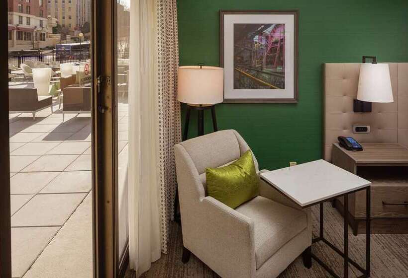 Quarto Deluxe Cama King, Hilton Goa Resort Candolim