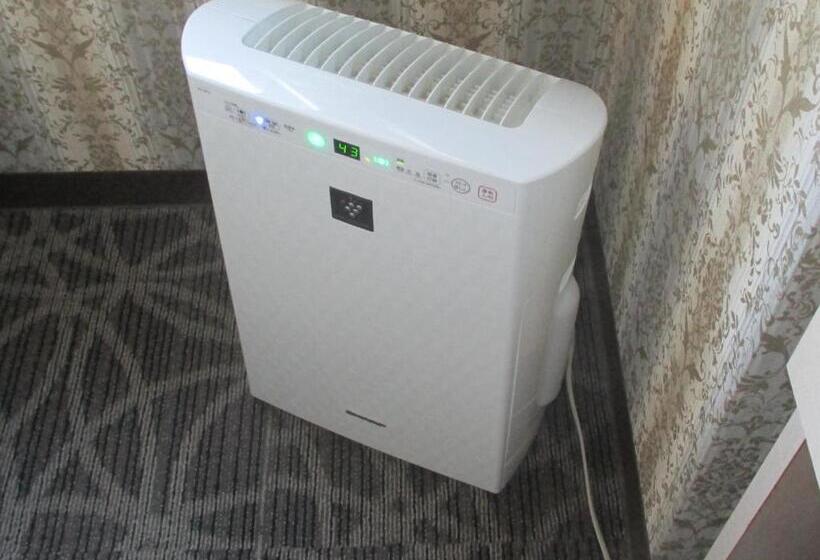 غرفة قياسية فردية, Kitami Towa