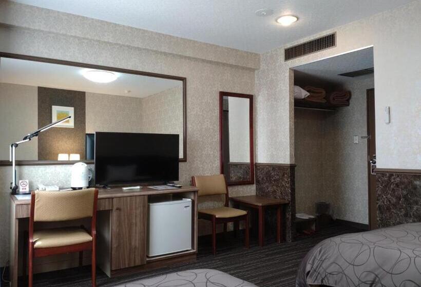 غرفة قياسية, Kitami Towa