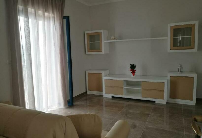 דירת שני חדרים, Residence La Corvetta