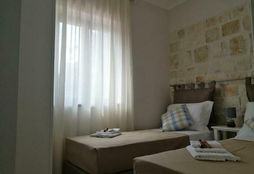 דירת שני חדרים, Residence La Corvetta