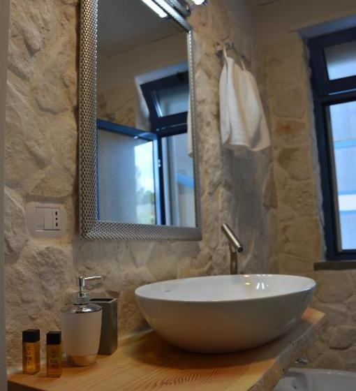 דירת שני חדרים, Residence La Corvetta