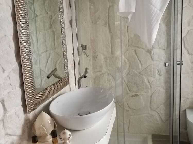 דירת חדר, Residence La Corvetta