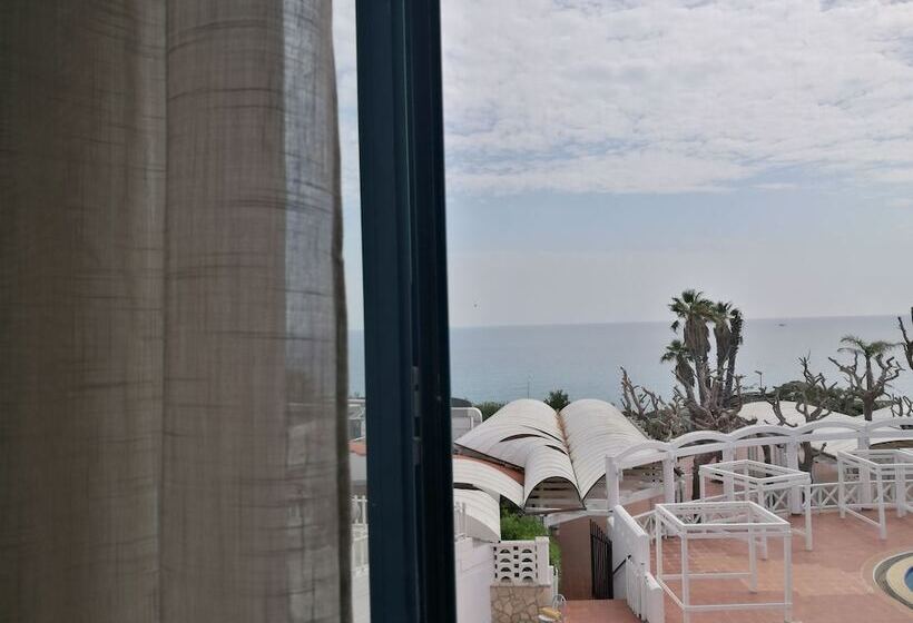 דירת שני חדרים, Residence La Corvetta