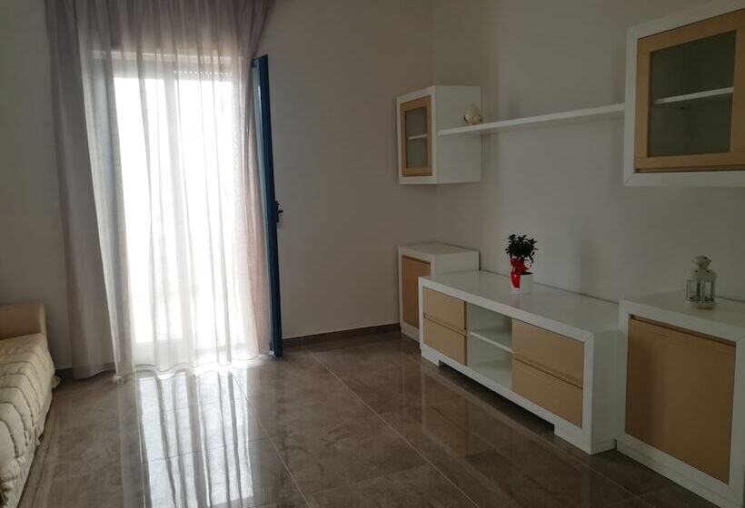 דירת שני חדרים, Residence La Corvetta