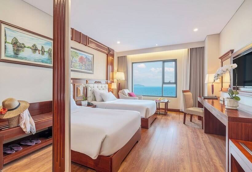 اتاق لوکس با چشم‌انداز دریا, Dlg Hotel Danang