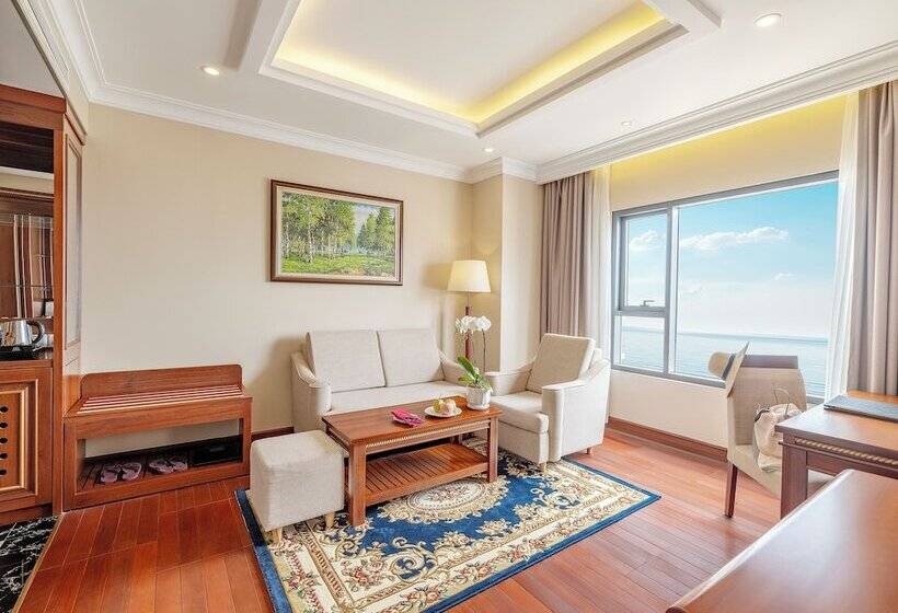 سوییت جونیور با چشم‌انداز دریا, Dlg Hotel Danang