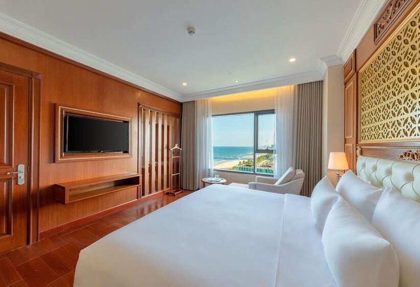 سوئیت اجرایی با چشم‌انداز دریا, Dlg Hotel Danang