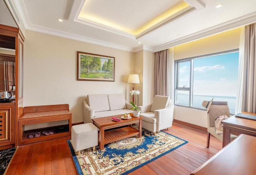 سوییت جونیور با چشمانداز دریا, Dlg Hotel Danang