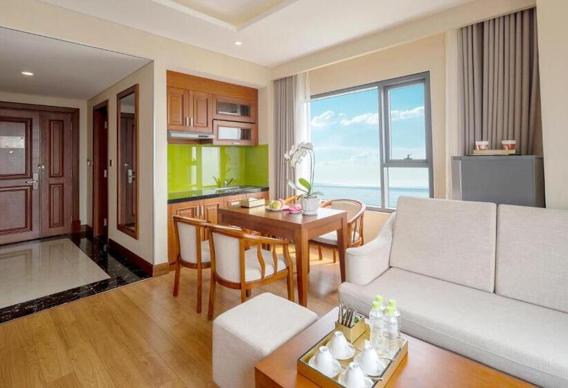 اتاق خانوادگی با چشم‌انداز دریا, Dlg Hotel Danang
