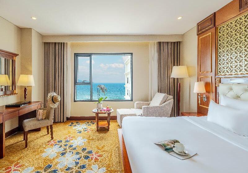 اتاق پرمیوم با چشم‌انداز دریا, Dlg Hotel Danang