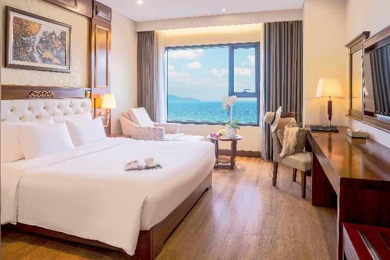 اتاق لوکس با چشم‌انداز دریا, Dlg Hotel Danang