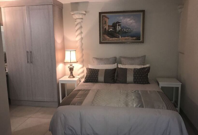 Номер Deluxe, The Rest Guest House