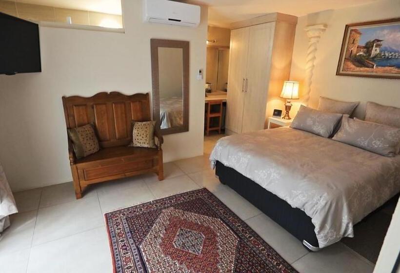 Семейный Номер, The Rest Guest House