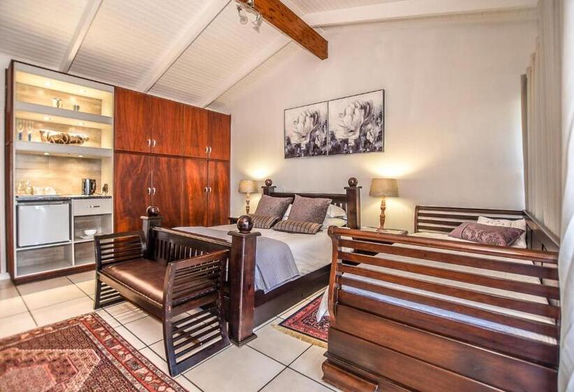 Семейный Номер, The Rest Guest House