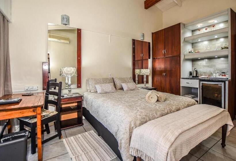 Номер Deluxe, The Rest Guest House