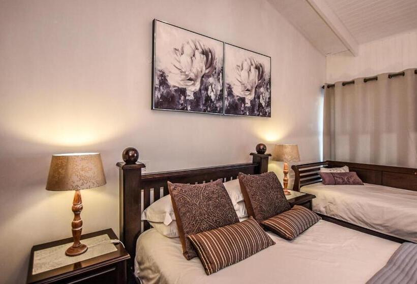 Семейный Номер, The Rest Guest House