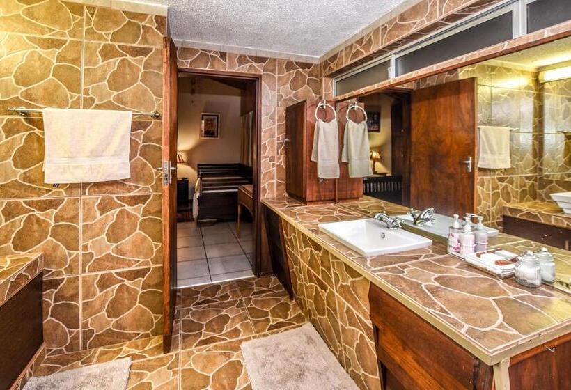 Семейный Номер, The Rest Guest House