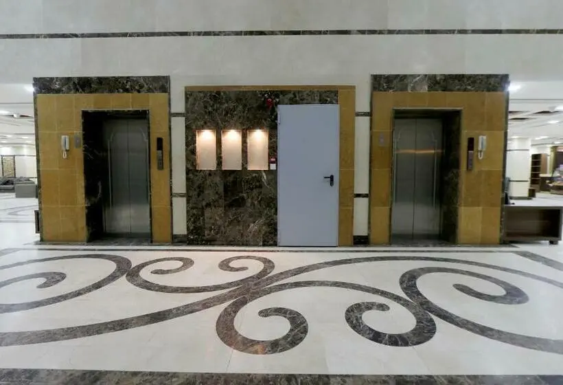 اتاق استاندارد سه نفره, Snood Alazama
