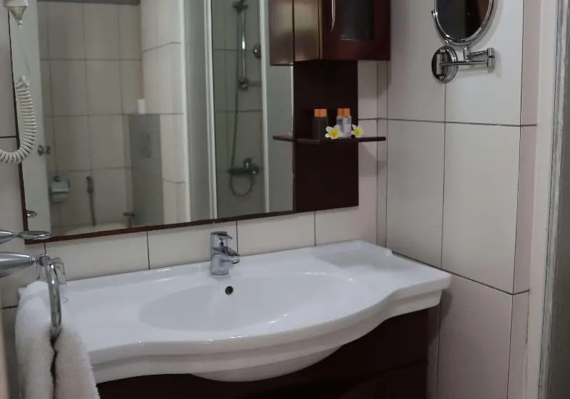 اتاق لوکس با چشم‌انداز دریا, Itsandra Beach Hotel & Resort
