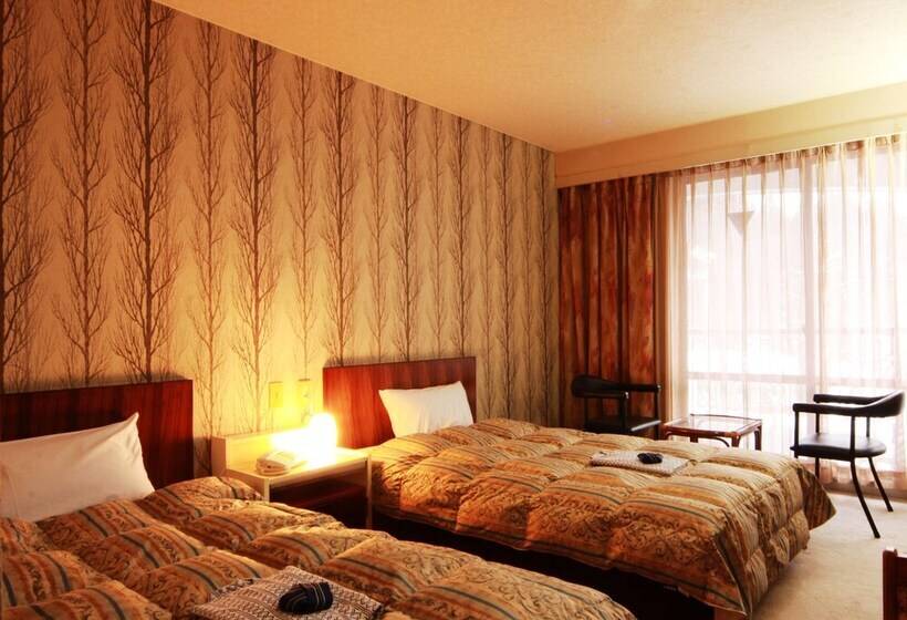 Quarto standard, Grace Hakuba