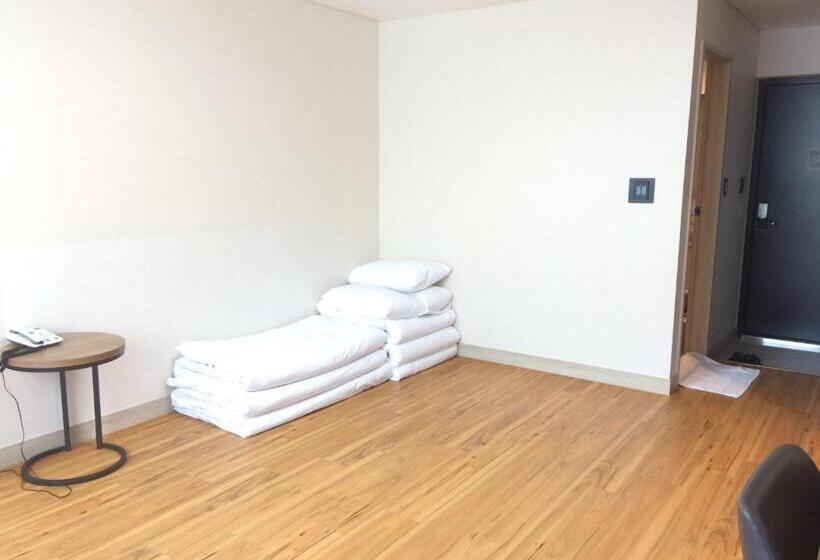 标准间, Jeju Noblesse