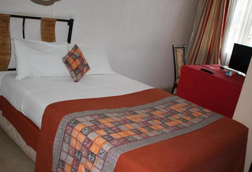 اتاق استاندارد یک نفره, Kings Hospitality Centre