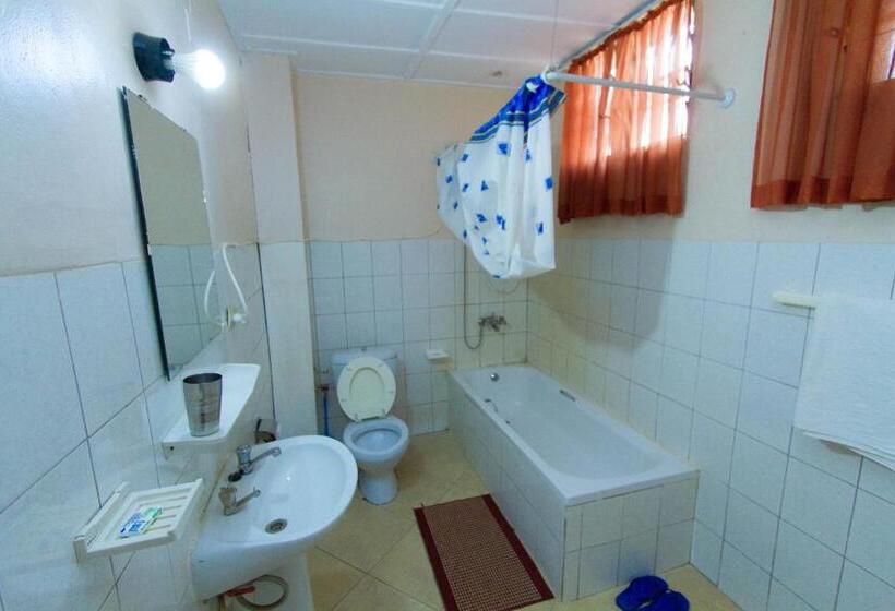 اتاق سوپریور, Kings Hospitality Centre