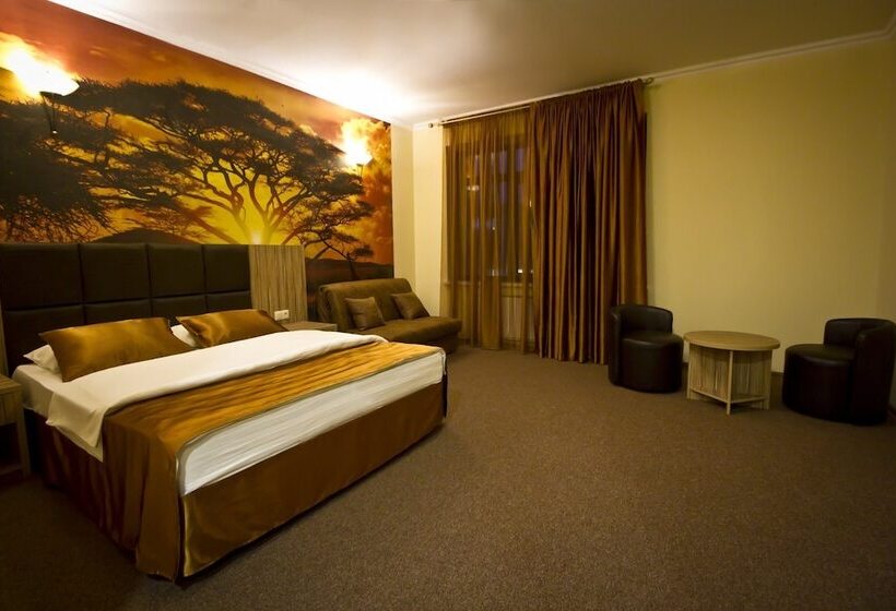 غرفة سوبيريور, Marton Gordeevsky