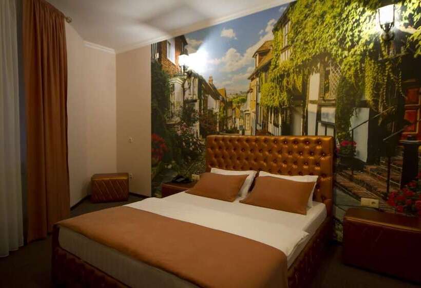 高级大房间, Marton Gordeevsky