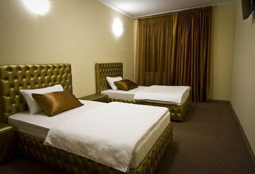 套房, Marton Gordeevsky