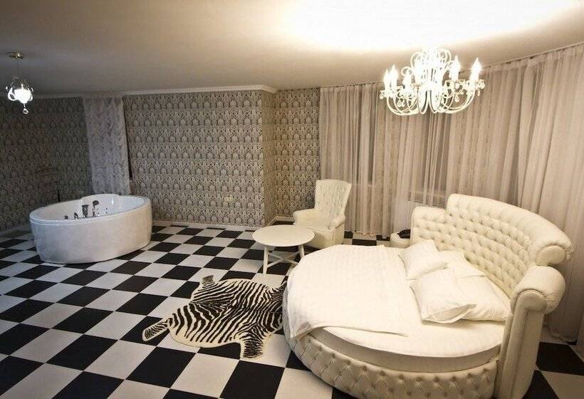 إستوديو قياسى, Marton Gordeevsky