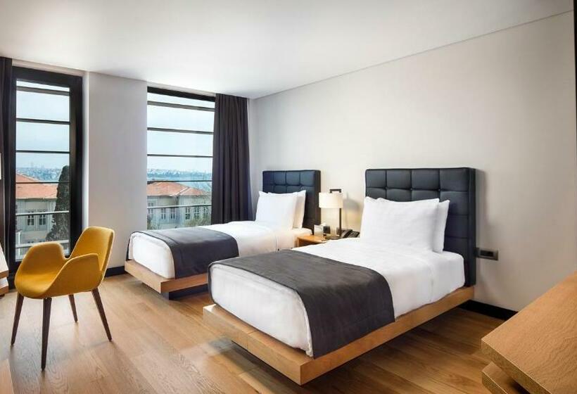 اتاق لوکس با چشم‌انداز دریا, Metropolitan Hotels Bosphorus   Special Category