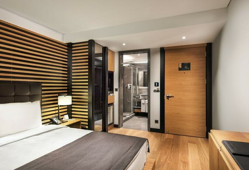 اتاق لوکس با چشم‌انداز دریا, Metropolitan Hotels Bosphorus   Special Category