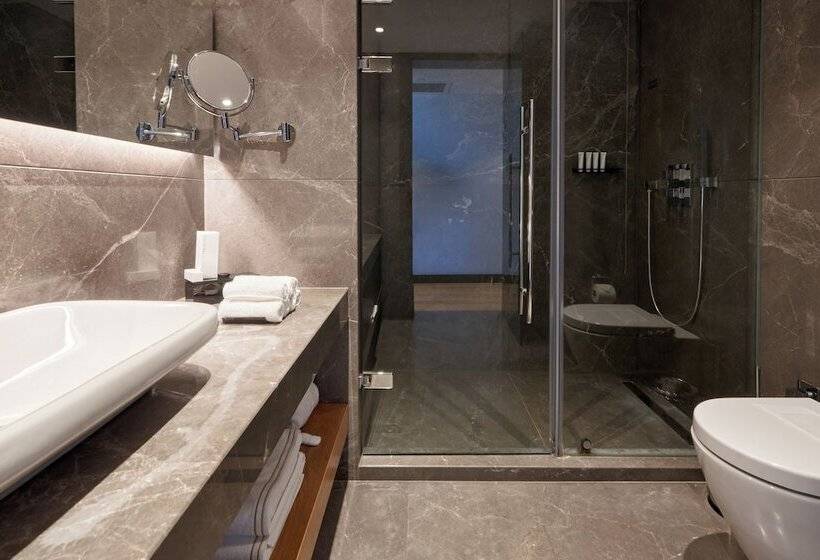 اتاق لوکس با چشم‌انداز دریا, Metropolitan Hotels Bosphorus   Special Category