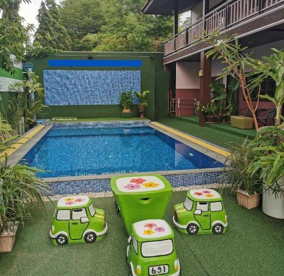 דירת חדר נוף לבריכה, Platinum Resort