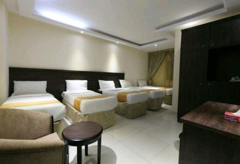 家庭间, Snood Alazama