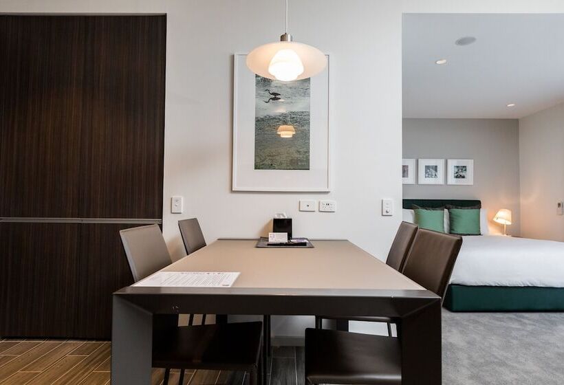 استودیوی لوکس, The Branksome Hotel & Residences