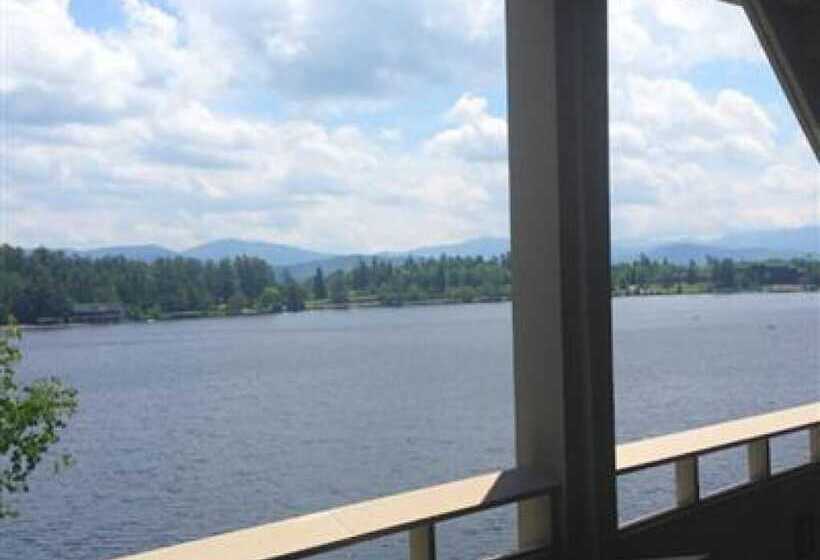 شقة ديلوكس غرفة واحدة, The Haus On Mirror Lake